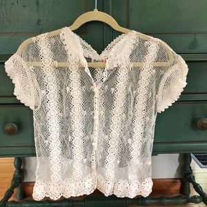 Offwhite lace top